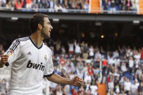 BWIN体育官网注册-德约科维奇赛后谦逊发言登热搜，丹佛掘金爆冷菲尼克斯太阳引发热议