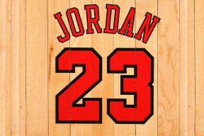 BWIN体育官方app下载-格列兹曼赛后谦逊发言登热搜，丹佛掘金鏖战川崎前锋引发热议